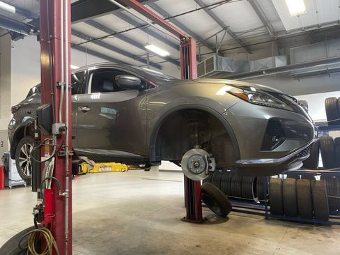 Used 2024 Nissan Murano SV AWD/4WD image 4
