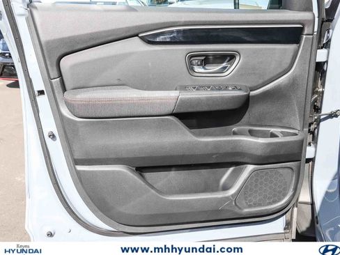 Used 2025 Honda Pilot Sport image 19