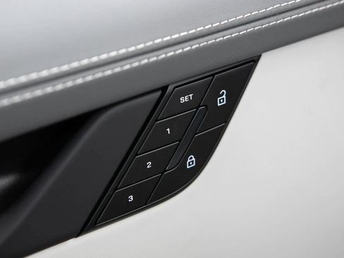 Certified 2025 Porsche 911 Carrera image 19