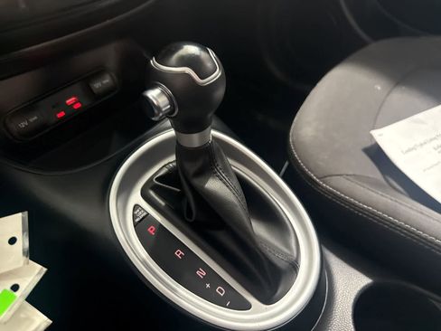 Used 2017 Kia Soul image 25