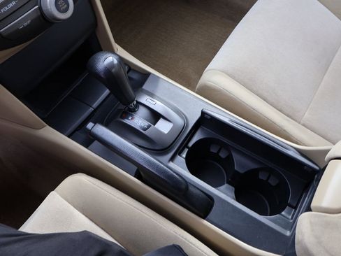 Used 2010 Honda Accord LX-P image 21