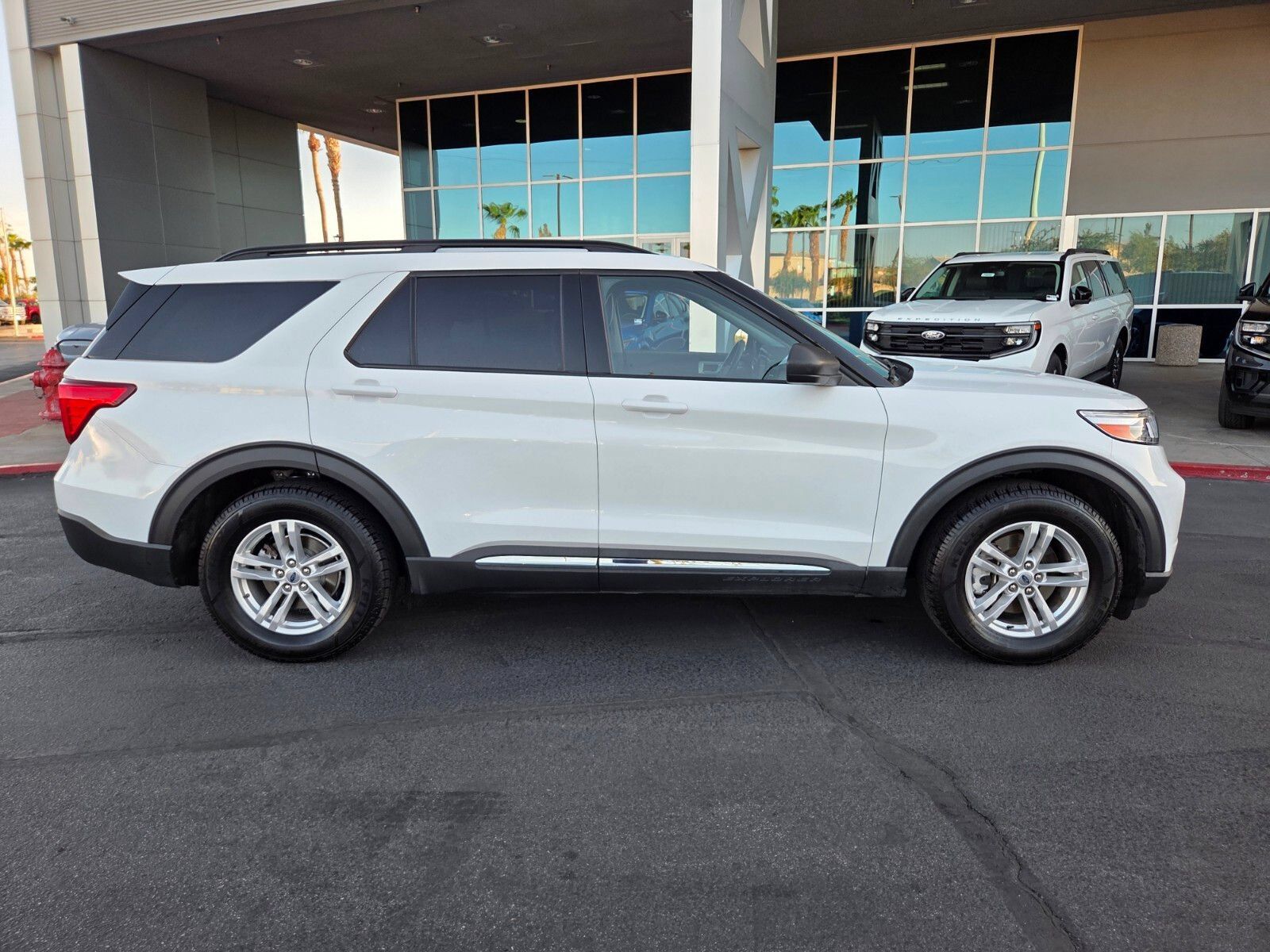 Certified 2023 Ford Explorer XLT w/ Equipment Group 202A RWD image 7