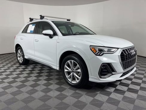 Used 2022 Audi Q3 2.0T Premium Plus image 2