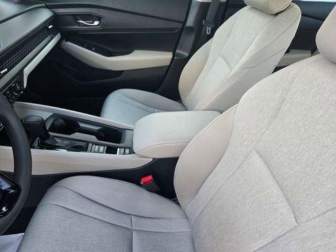 Used 2024 Honda Accord EX image 12