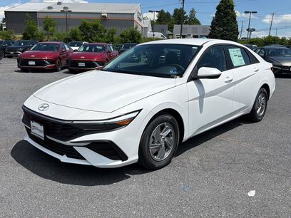 New 2026 Hyundai Elantra SE