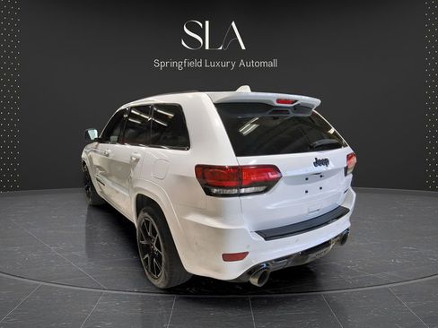Used 2021 Jeep Grand Cherokee SRT w/ Trailer Tow Group IV AWD/4WD image 5