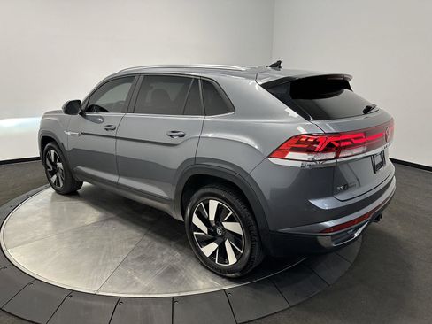 Used 2024 Volkswagen Atlas Cross Sport SE image 4