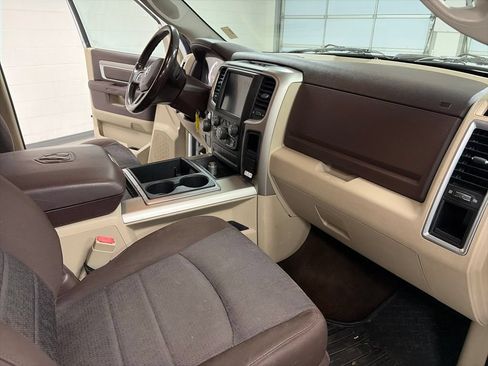 Used 2015 RAM 1500 Big Horn RWD image 17
