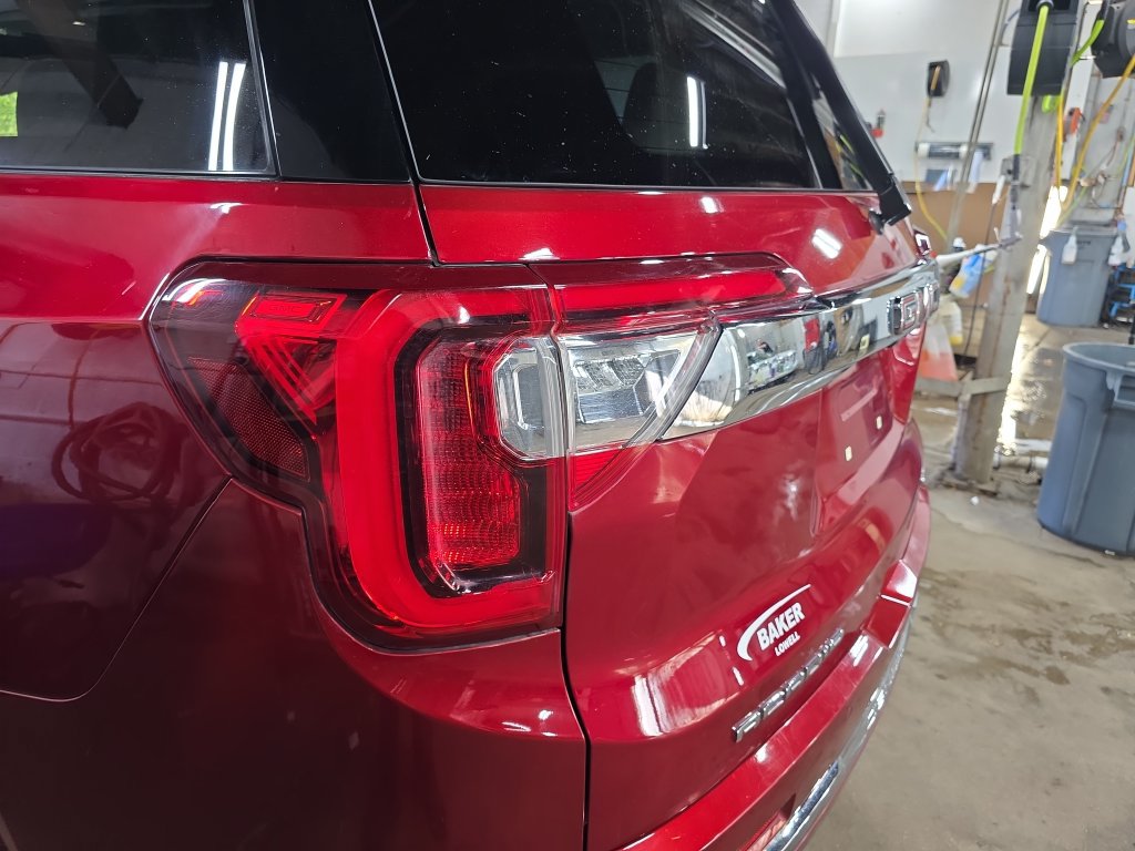 Used 2023 GMC Acadia Denali w/ Denali Ultimate Package AWD/4WD image 36