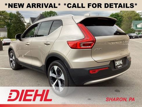 Used 2024 Volvo XC40 B5 Plus w/ Climate Package AWD/4WD image 6