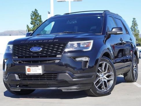 Used 2019 Ford Explorer Sport image 3