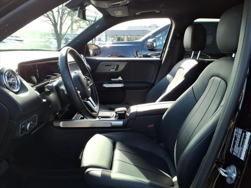 Used 2021 Mercedes-Benz GLB 250 4MATIC image 18