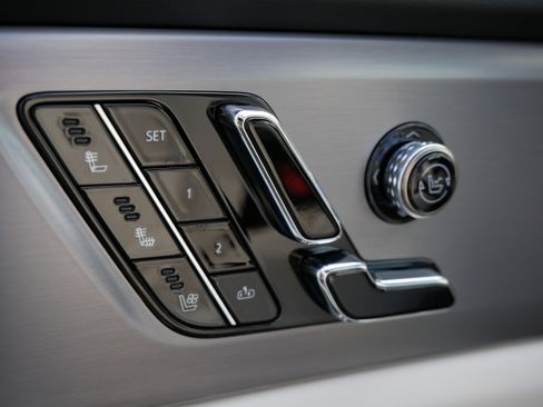 New 2026 Cadillac Vistiq Sport w/ LPO, Floor Liner Package AWD/4WD image 17