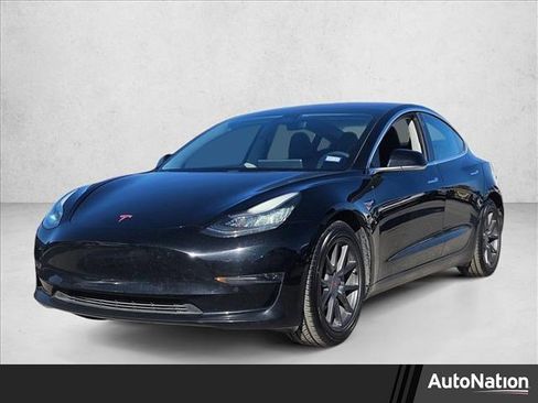 Used 2018 Tesla Model 3 Mid Range image 1