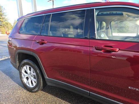 Used 2022 Jeep Grand Cherokee L Limited w/ Luxury Tech Group II image 37