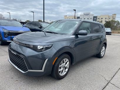 Used 2025 Kia Soul LX w/ LX Technology Package
