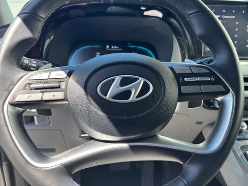 Used 2025 Hyundai Palisade SEL FWD image 31