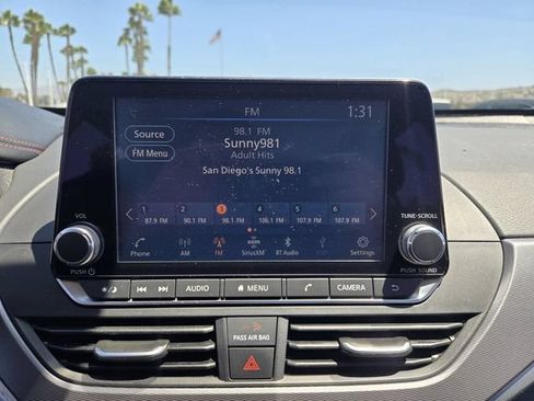 Used 2024 Nissan Altima 2.5 SR FWD image 15