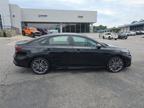 Used 2022 Kia Forte GT FWD image 2