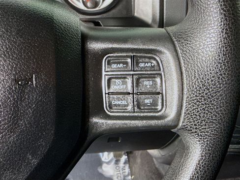 Used 2017 RAM 1500 Express image 15