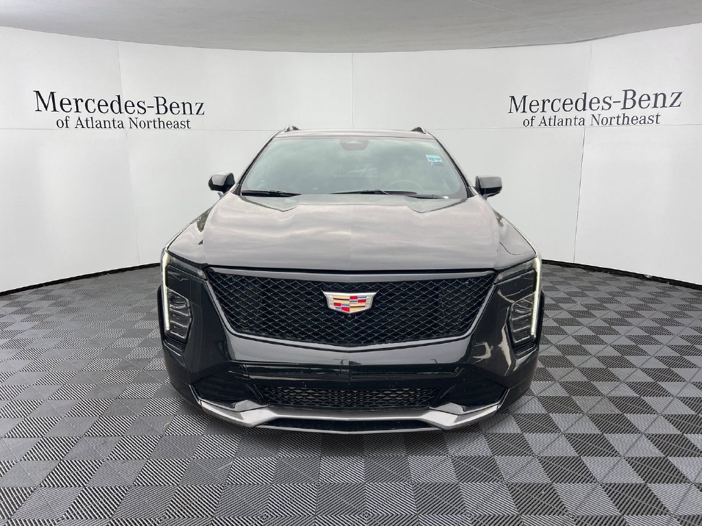 Used 2025 Cadillac XT4 Sport FWD image 2