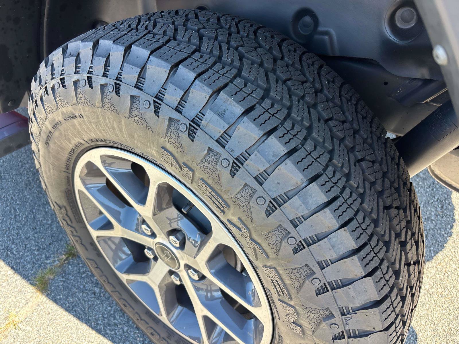 Certified 2025 Jeep Wrangler 4WD S image 9