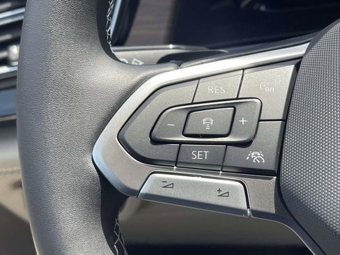 New 2026 Volkswagen Atlas SE FWD image 21