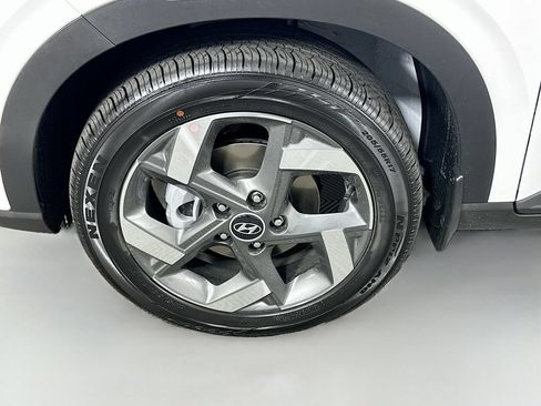 New 2026 Hyundai Venue SEL FWD image 21