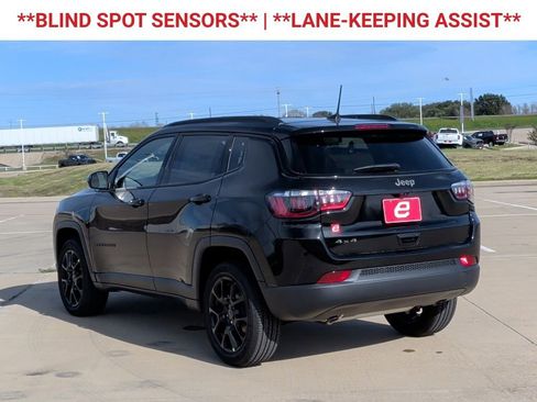 New 2026 Jeep Compass Latitude image 6