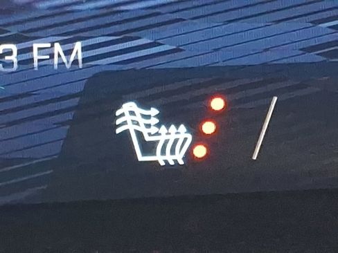 Used 2025 Chevrolet Traverse Z71 w/ Driver Confidence Package image 24