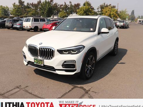 Used 2019 BMW X5 xDrive40i w/ Premium Package 2 AWD/4WD image 1
