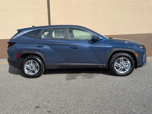 New 2026 Hyundai Tucson SE image 3