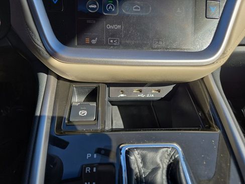 Used 2022 Subaru Outback Premium w/ Popular Package #1 image 26