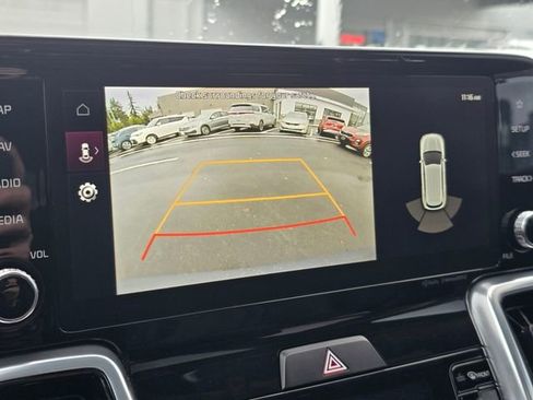 Certified 2023 Kia Sorento SX image 37