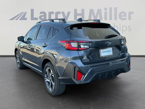 Used 2025 Subaru Crosstrek 2.0i Premium AWD/4WD image 3
