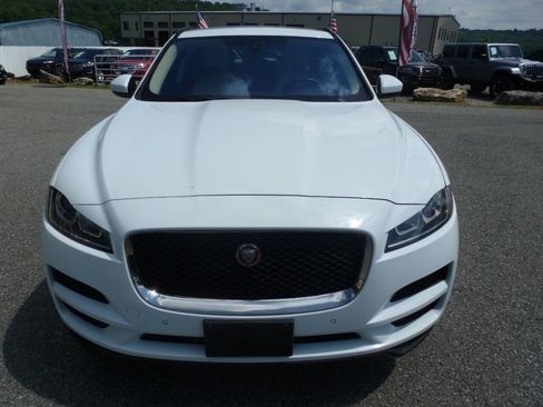 Used 2019 Jaguar F-PACE Premium AWD/4WD image 2
