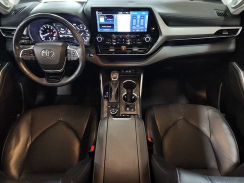 Used 2022 Toyota Highlander Platinum AWD/4WD image 47