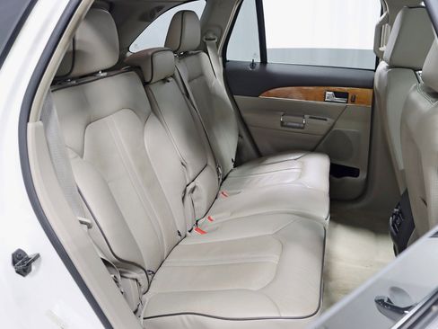 Used 2013 Lincoln MKX AWD image 26