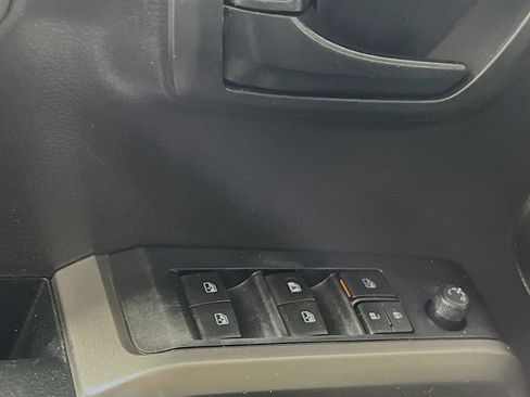 Used 2022 Toyota Tacoma SR5 w/ Technology Package RWD image 17