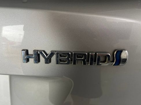 Used 2017 Toyota Prius Two w/ Prius Two Safety Plus Package FWD image 46