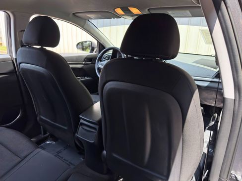 Used 2018 Hyundai Elantra SEL FWD image 28