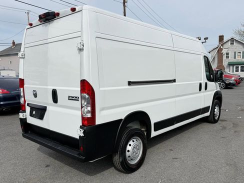 Used 2023 RAM ProMaster 2500 FWD image 6