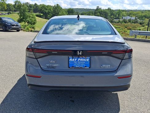 Used 2023 Honda Accord Sport image 6