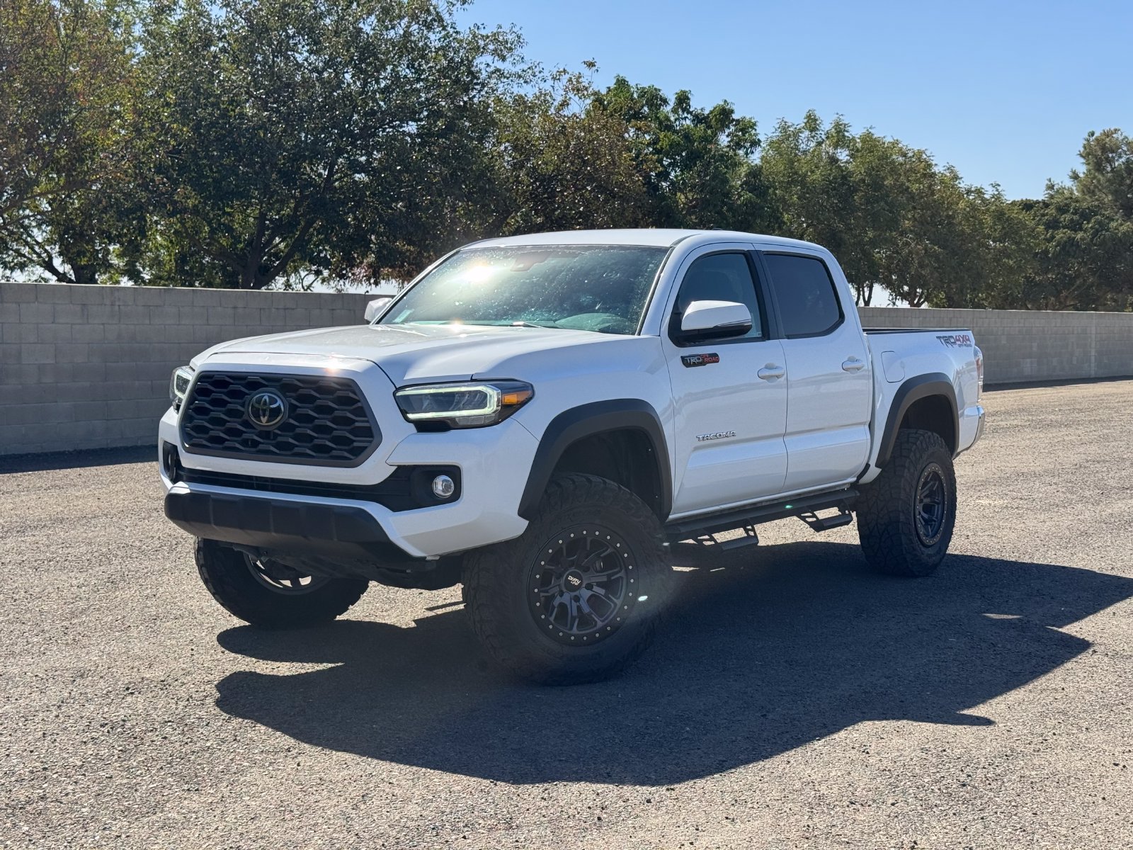 Used 2023 Toyota Tacoma TRD Off-Road AWD/4WD image 10