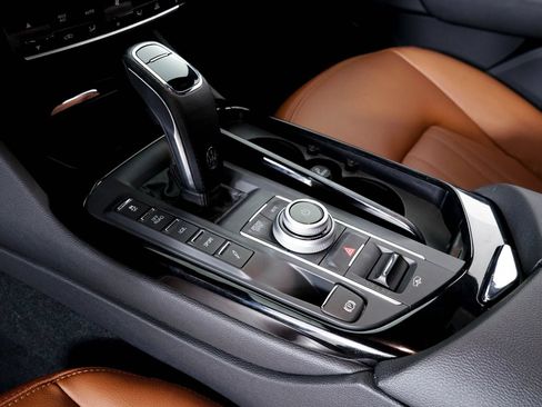 Used 2023 Maserati Levante GT AWD/4WD image 29