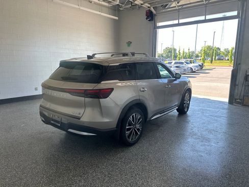 Used 2026 INFINITI QX60 Luxe w/ Cargo Package AWD/4WD image 3