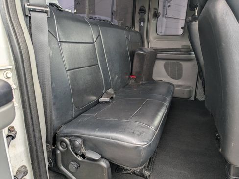 Used 2004 Ford F250 XLT image 13