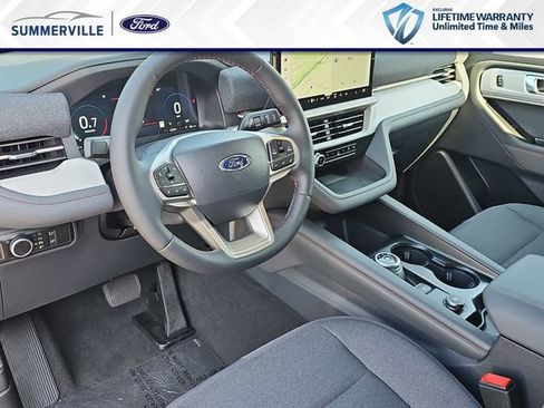 New 2026 Ford Explorer Active RWD image 19