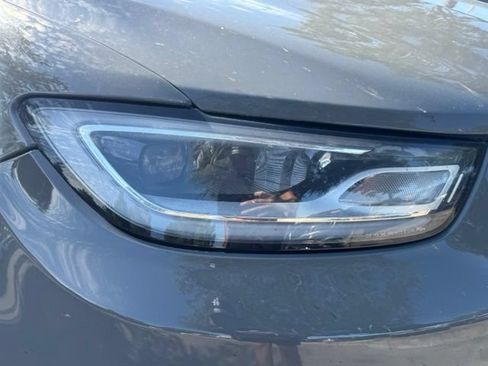 Used 2023 Chrysler Pacifica Touring-L FWD image 9