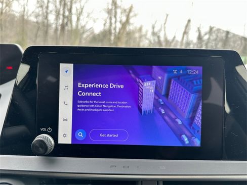 Used 2024 Toyota Prius LE image 18